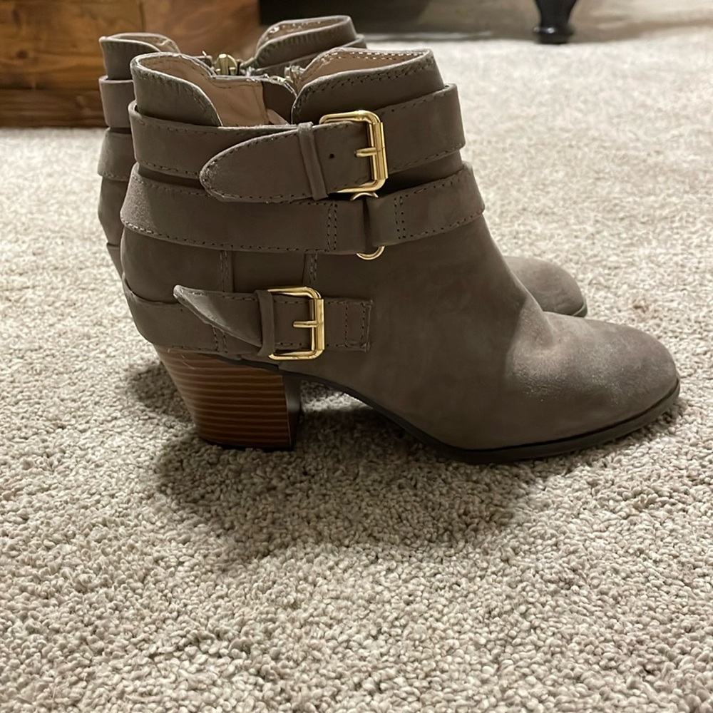 Gray ankle boot. Express. Size 7